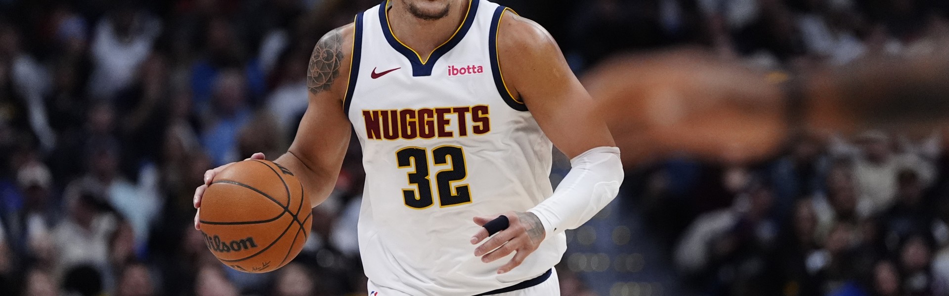 九游体育娱乐-逐渐找状态！阿隆·戈登出战29分钟 15中6砍下16+8&amp;填满数据栏