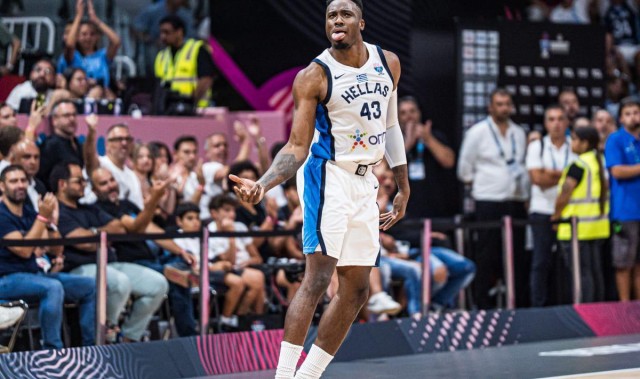 九游体育入口-字母哥哥：雄鹿高层对我的防守贡献度非常认可，我在场上拼尽全力