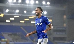 GMS：曼联担忧勒温伤病已暂停接触 仍在谈姆贝莫也可能签大牌中锋